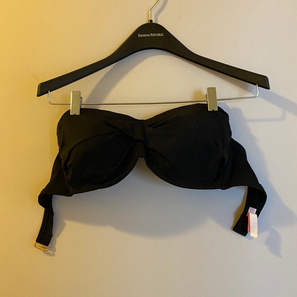 Victoria’s Secret 36D swim top Bando